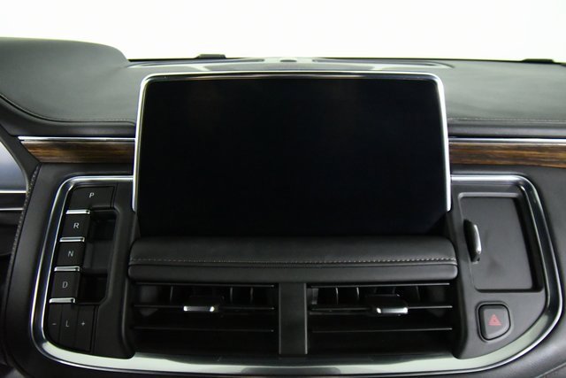 Used 2024 Chevrolet Suburban High Country image 4