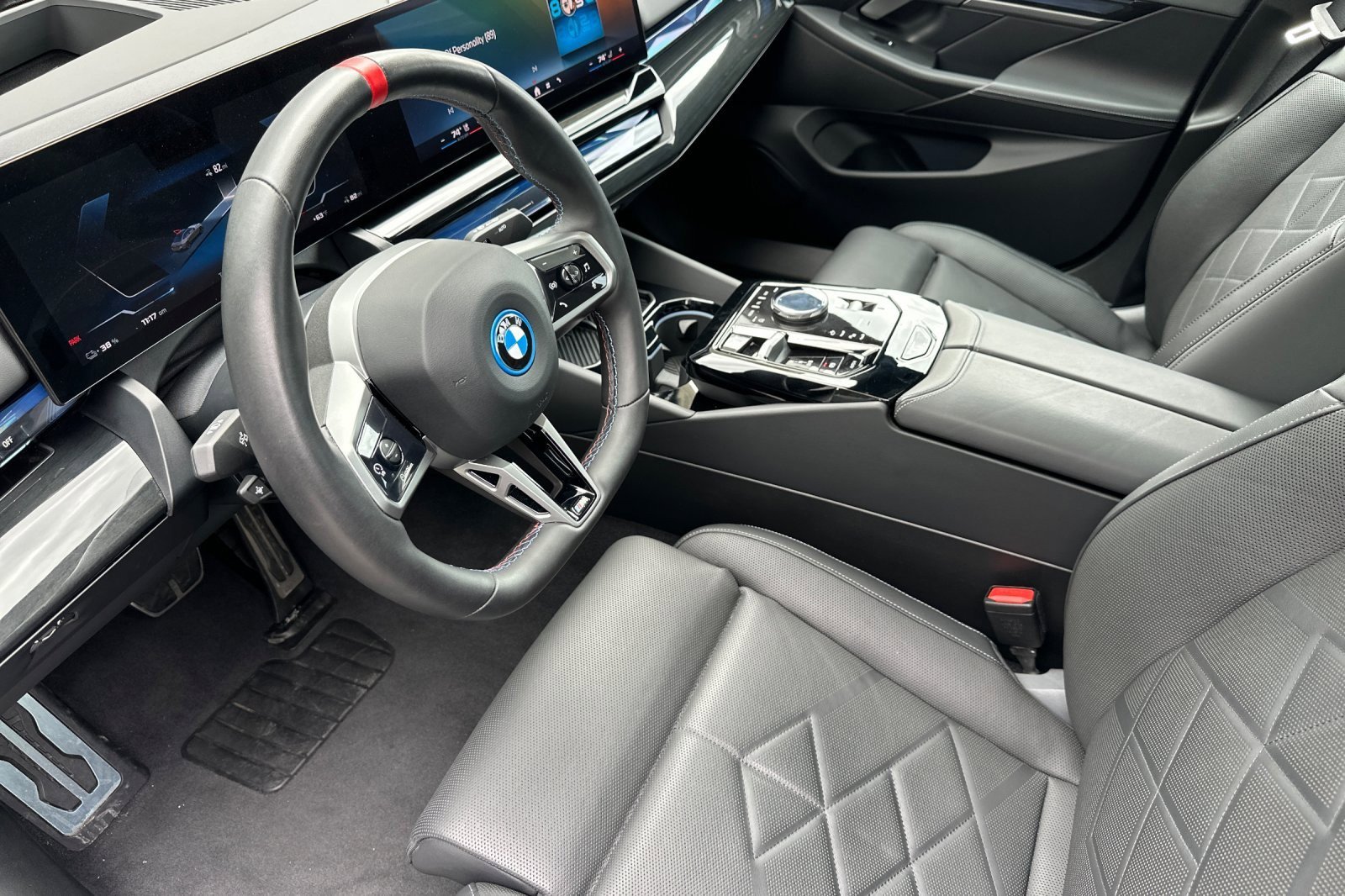 Used 2025 BMW i5 M60 w/ Premium Package AWD/4WD image 9