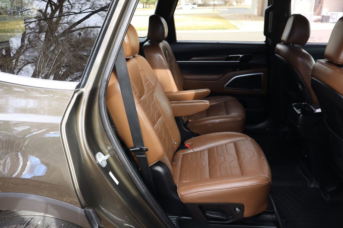 Used 2020 Kia Telluride SX w/ SX Prestige Package image 23
