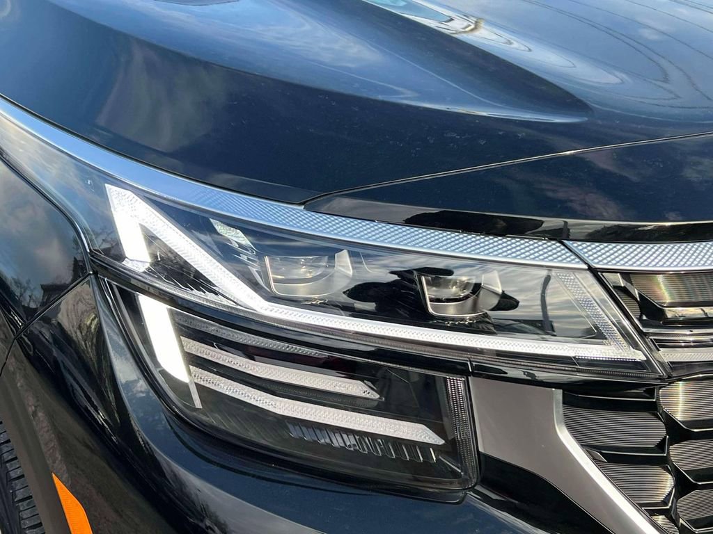 Used 2025 Kia Seltos SX image 9