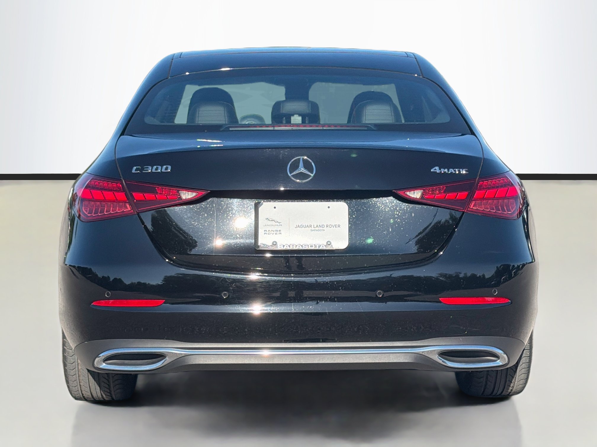 Used 2025 Mercedes-Benz C 300 4MATIC Sedan image 4