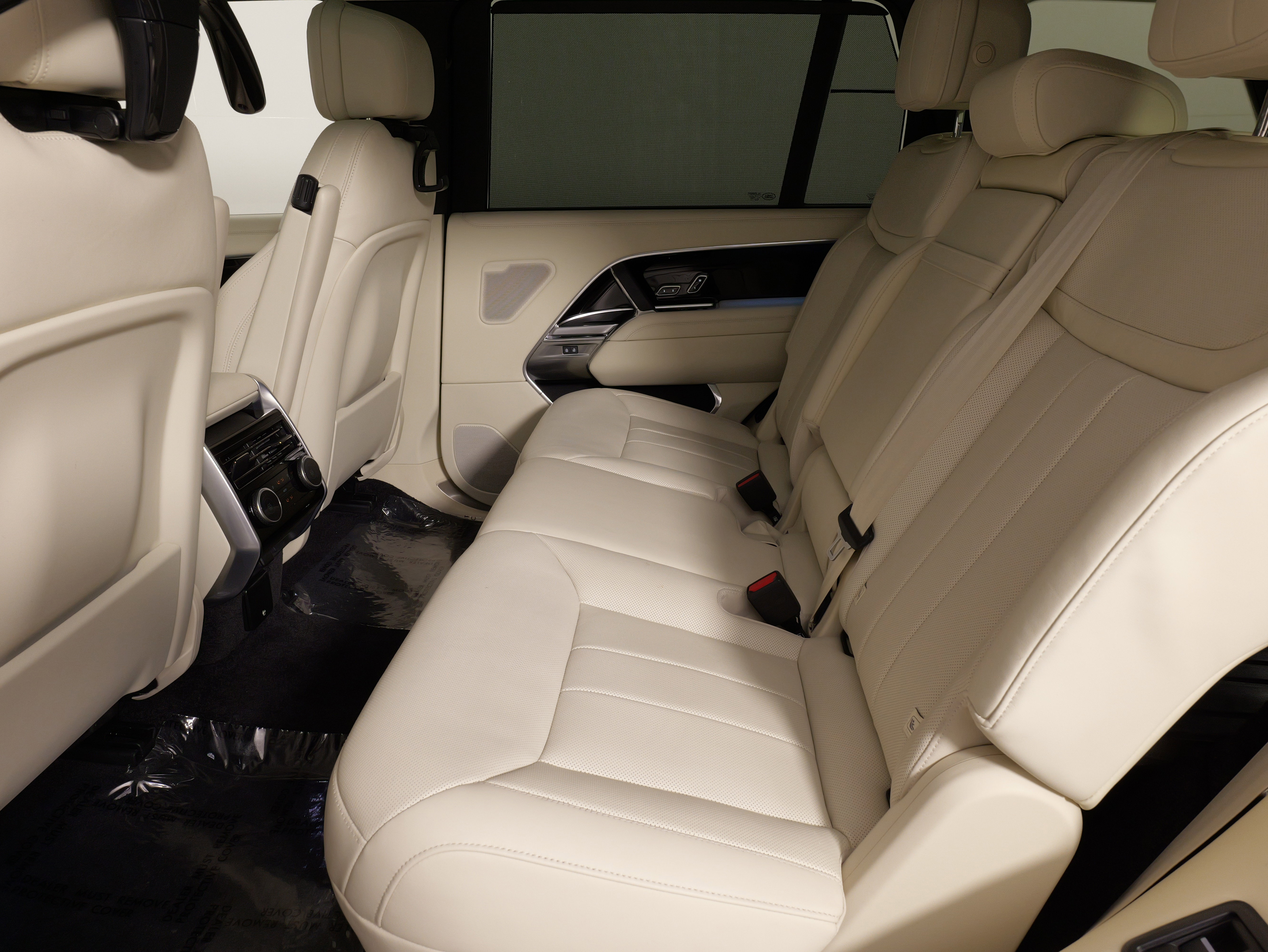 Used 2025 Land Rover Range Rover Long Wheelbase SE image 37