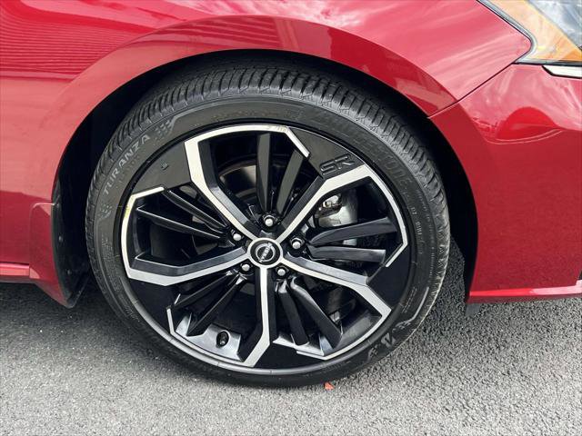 Used 2023 Nissan Altima 2.5 SR w/ SR Premium Package FWD image 9