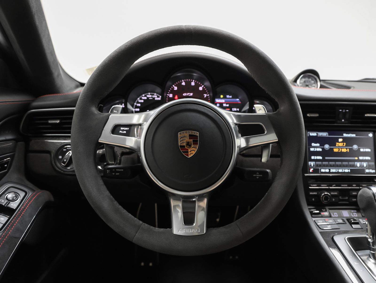 Certified 2016 Porsche 911 Carrera GTS RWD image 45
