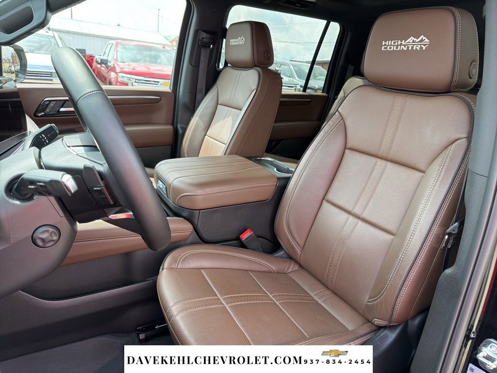 Used 2025 Chevrolet Suburban High Country w/ Sun And Tow Package AWD/4WD image 12