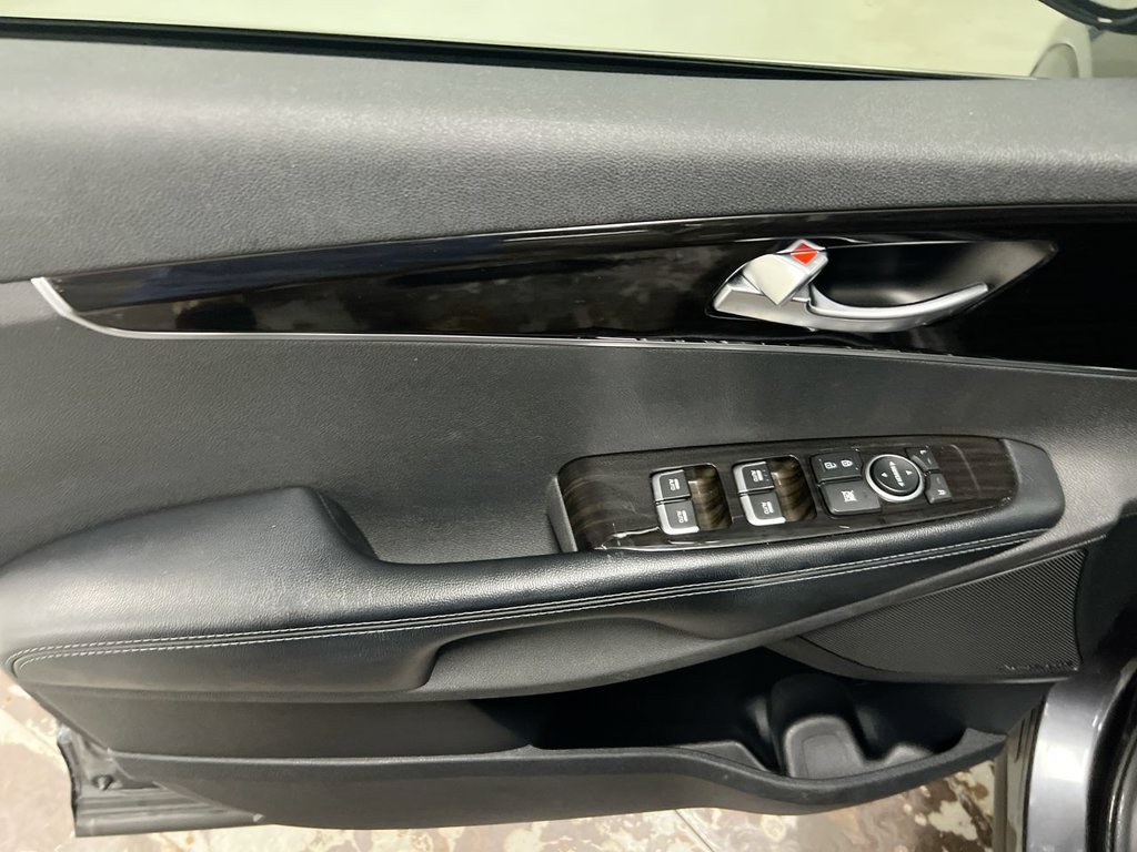 Used 2019 Kia Sorento EX w/ EX Touring Package FWD image 22