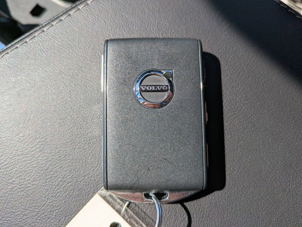 Certified 2022 Volvo XC90 T8 Inscription w/ Advanced Package image 30