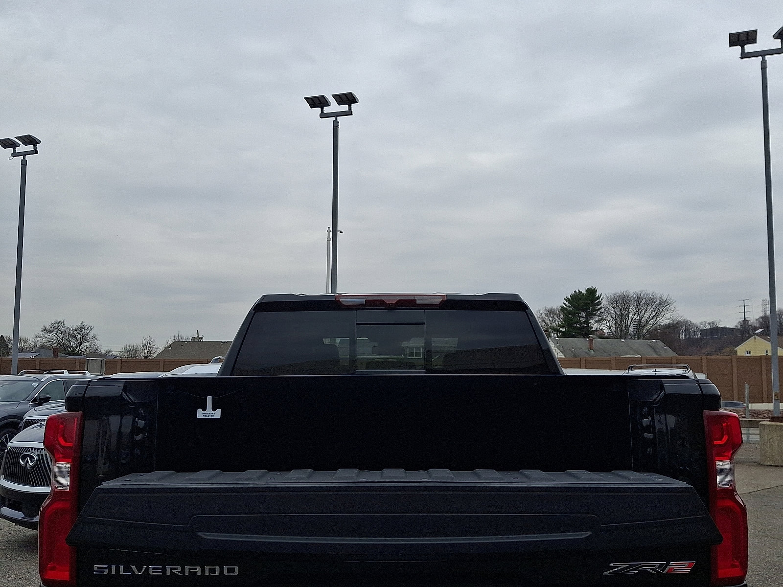Used 2025 Chevrolet Silverado 1500 ZR2 image 29
