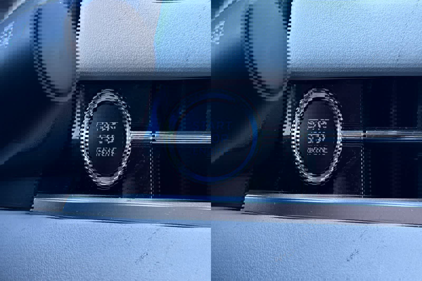 Used 2025 Mitsubishi Outlander SE image 25