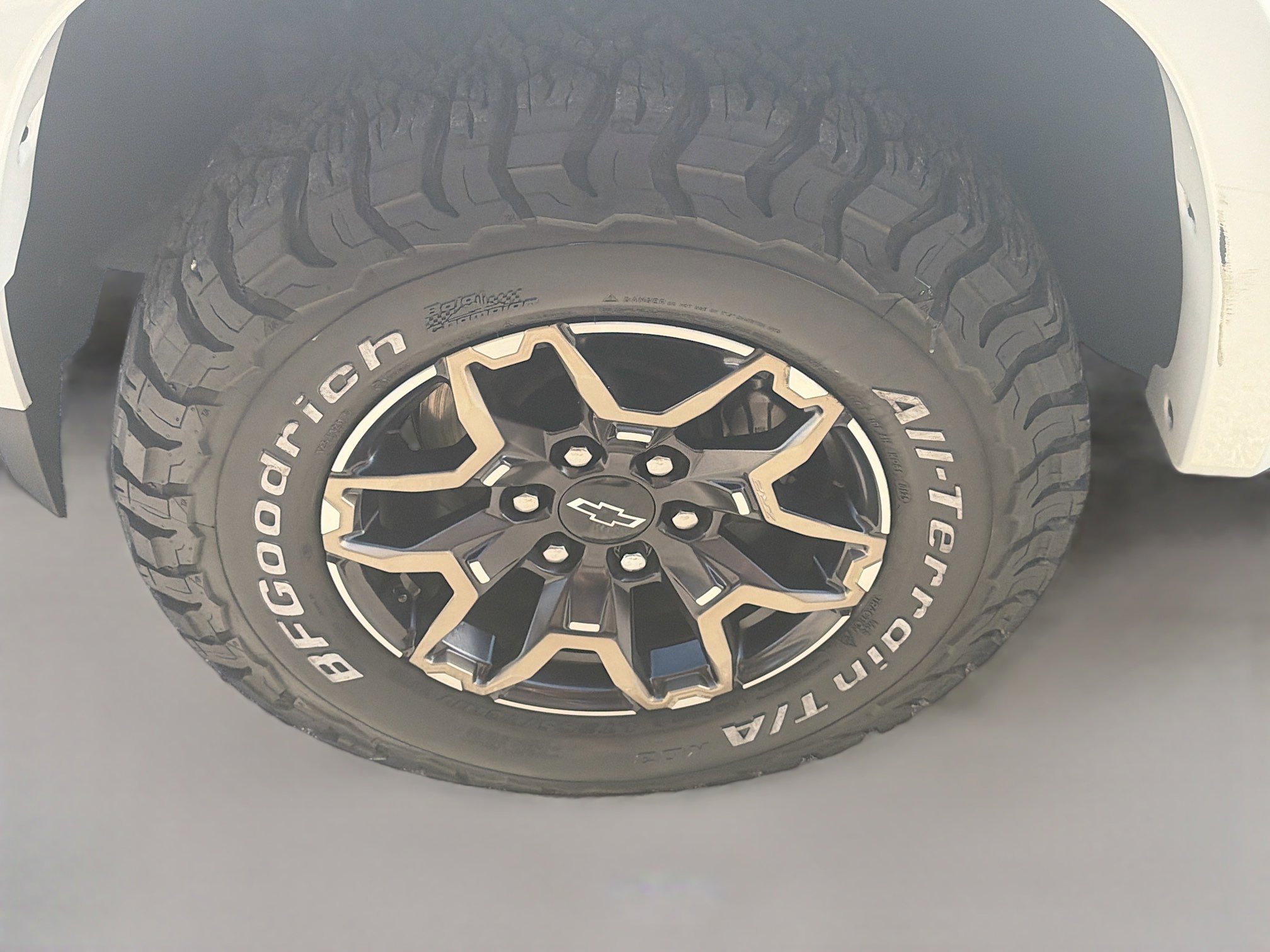 Used 2024 Chevrolet Colorado LT w/ LT Convenience Package RWD image 37