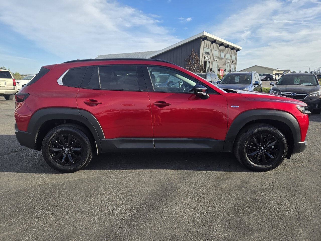 Used 2025 MAZDA CX-50 AWD 2.5 Hybrid w/ Premium Pkg image 7