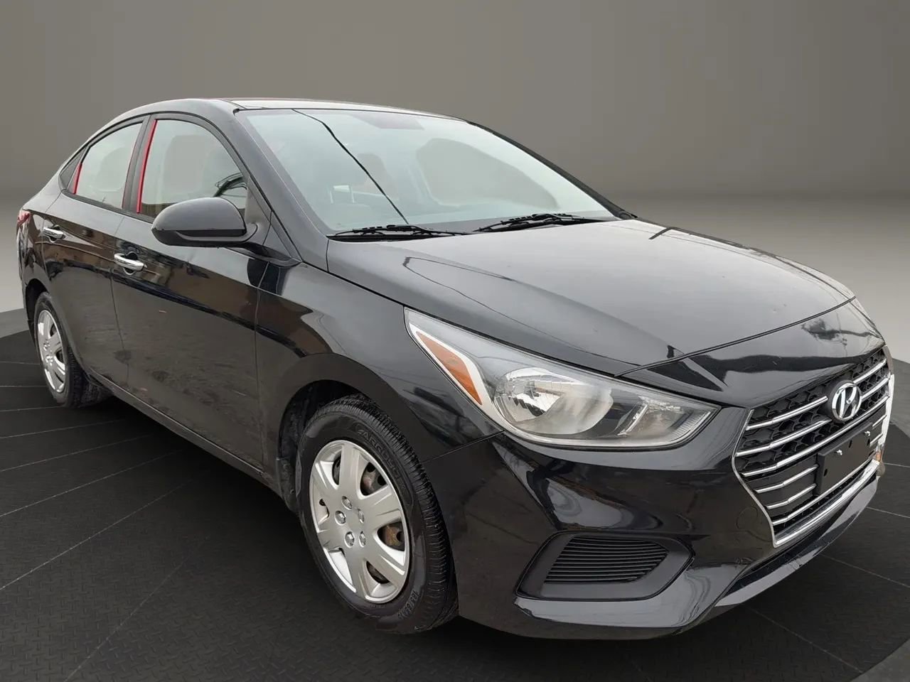 Used 2020 Hyundai Accent SE image 3