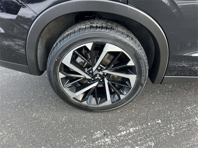 Used 2022 Mitsubishi Outlander SE image 10