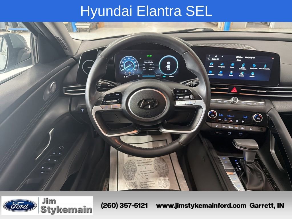 Used 2023 Hyundai Elantra SEL w/ Convenience Package FWD image 2
