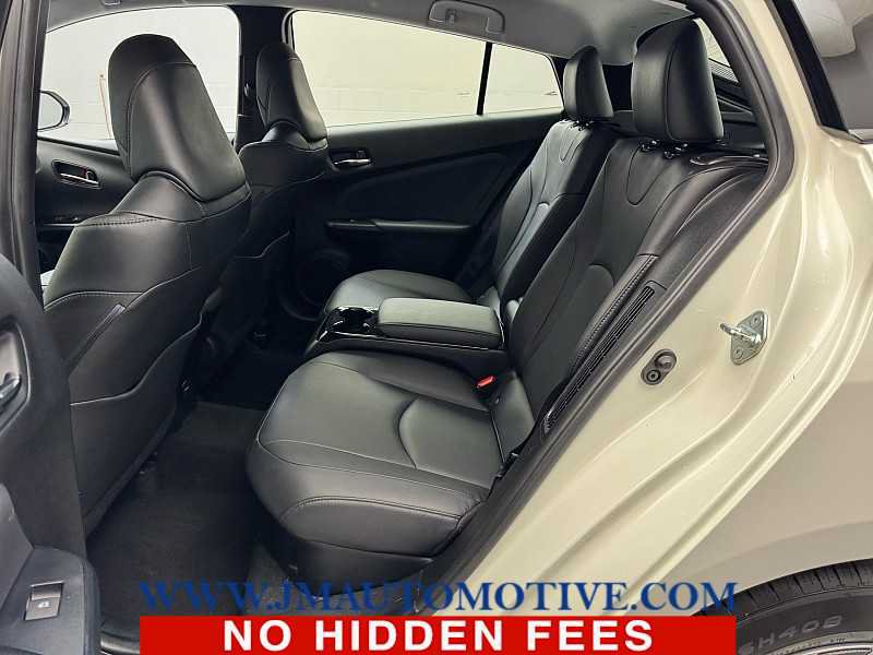 Used 2017 Toyota Prius Prime Premium FWD image 16
