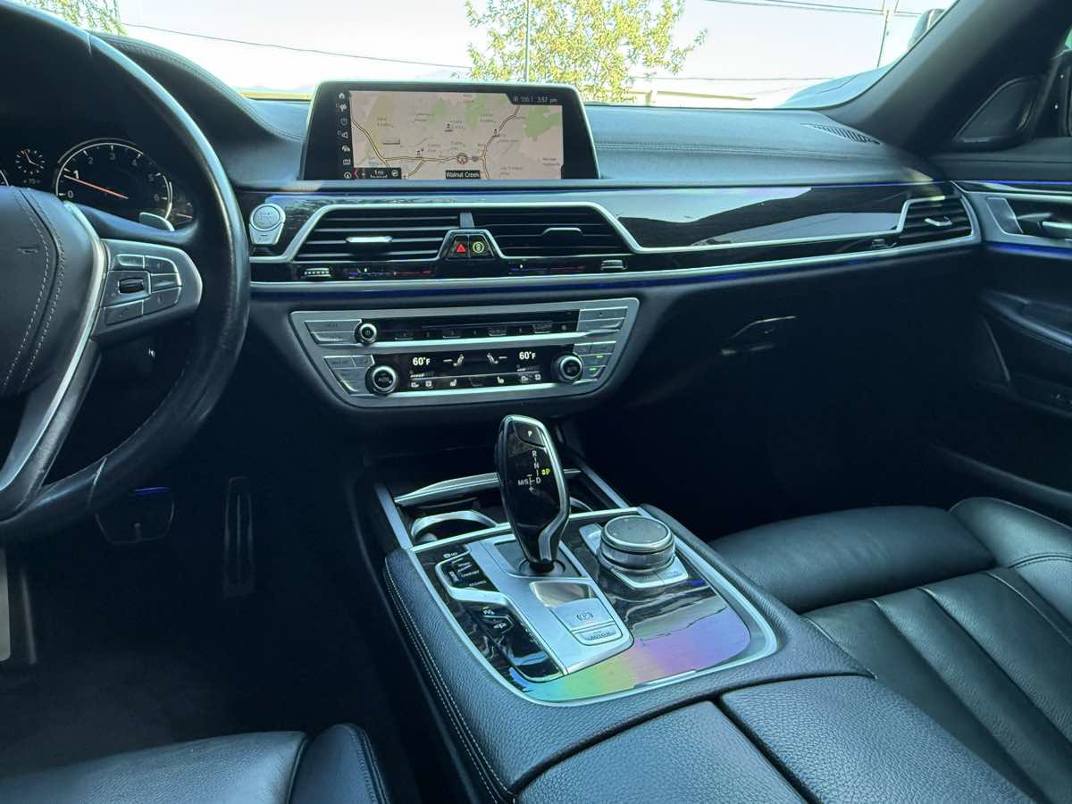 Used 2019 BMW 740i image 15