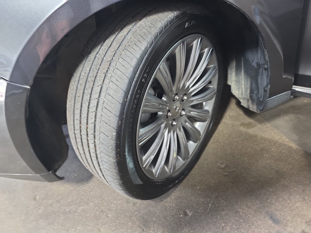 Used 2015 Lincoln MKS AWD w/ Equipment Group 101A image 30