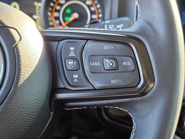 Used 2025 Jeep Wrangler Unlimited Rubicon w/ Convenience Group AWD/4WD image 28