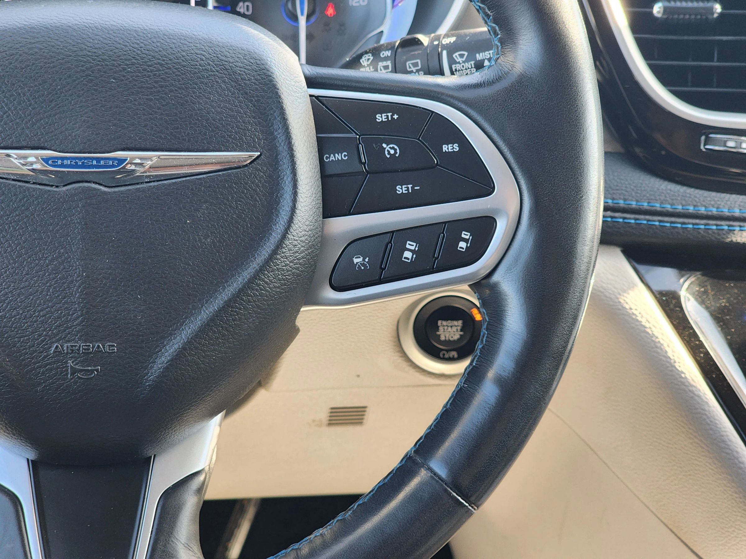 Used 2021 Chrysler Pacifica Touring w/ Cold Weather Group image 13