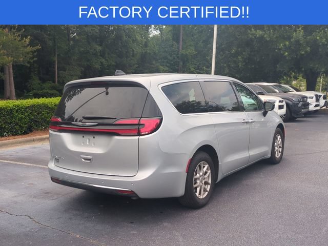 Certified 2024 Chrysler Pacifica Touring-L FWD image 5