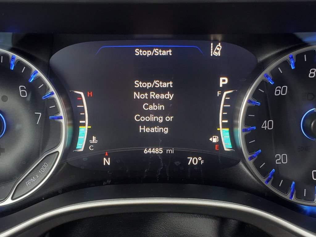 Used 2024 Chrysler Pacifica Touring-L FWD image 14