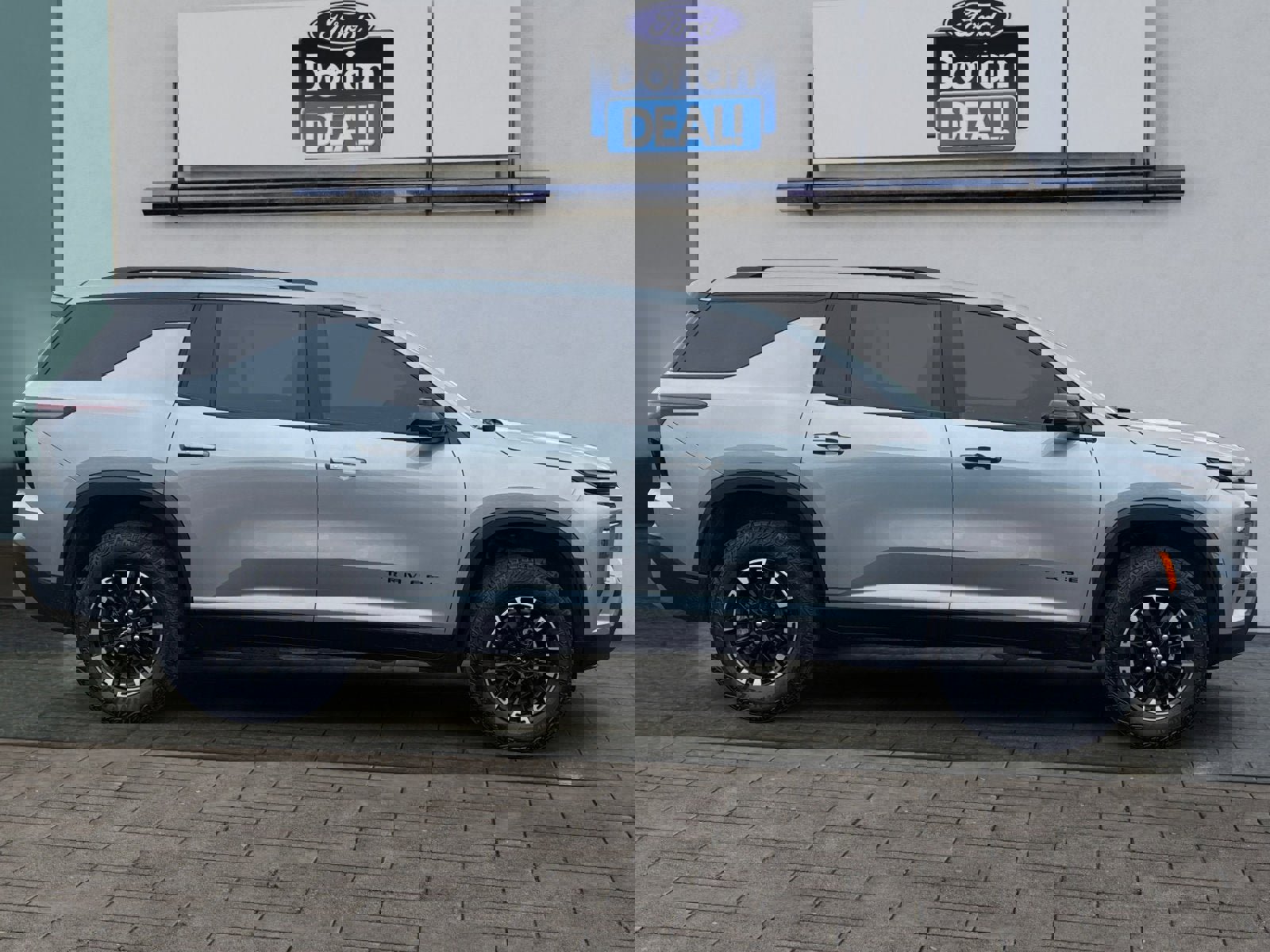 Used 2025 Chevrolet Traverse Z71 w/ Driver Confidence Package image 2