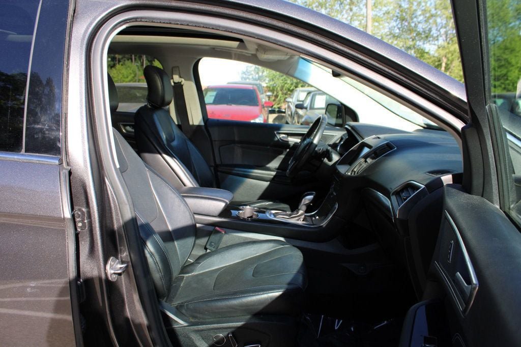 Used 2015 Ford Edge Titanium w/ Equipment Group 301A FWD image 32