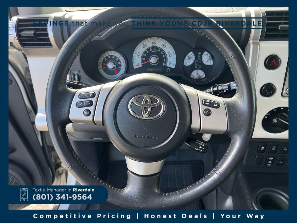 Used 2014 Toyota FJ Cruiser 4WD w/ Upgrade Package image 14