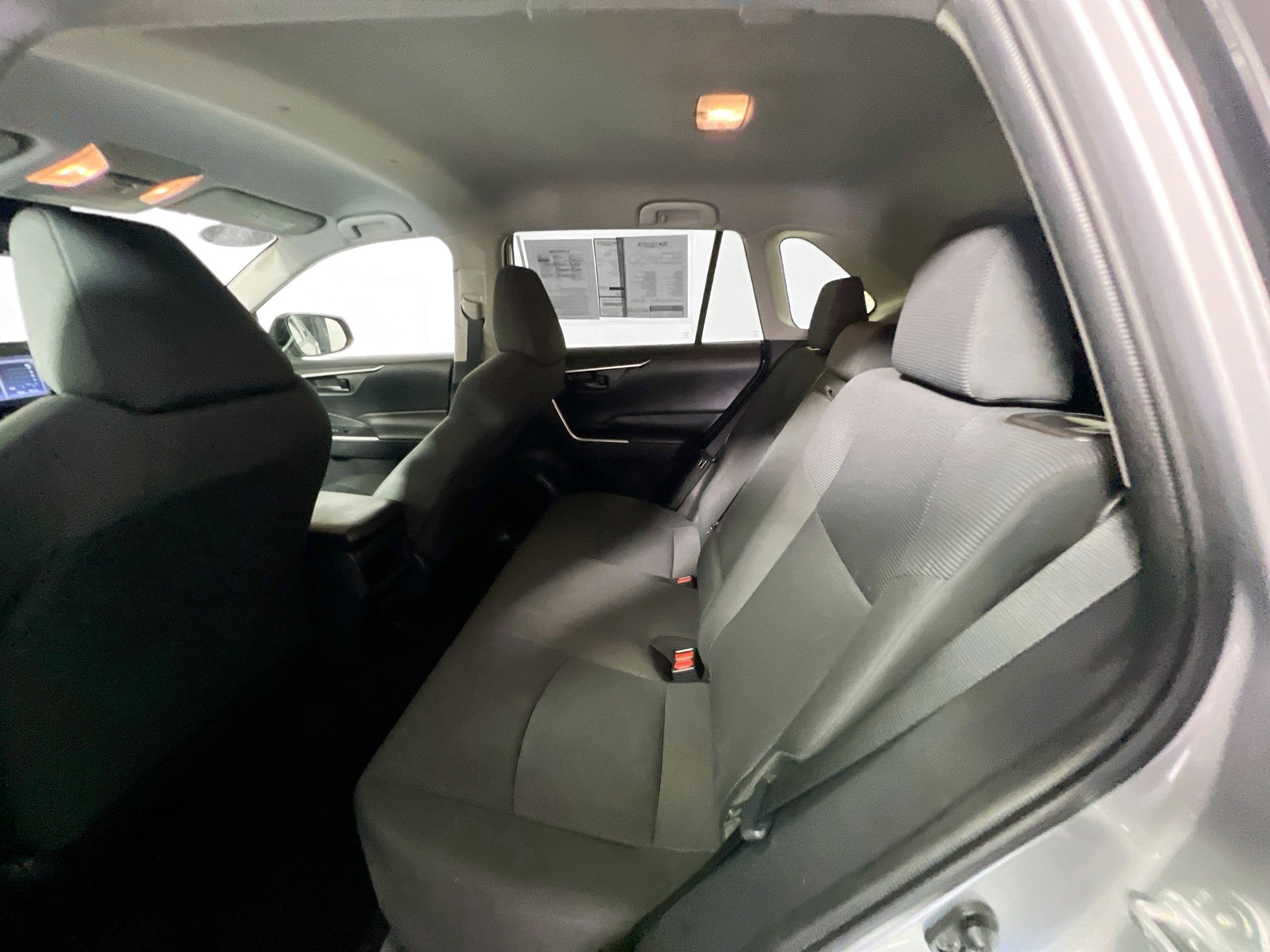 Used 2020 Toyota RAV4 LE image 28