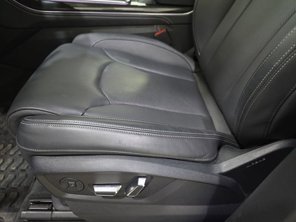 Used 2025 Audi Q7 3.0T Prestige w/ Prestige Package image 30