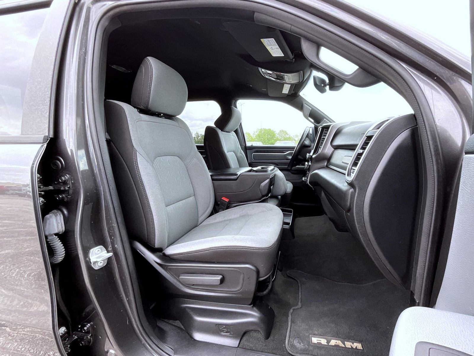 Used 2023 RAM 1500 Big Horn AWD/4WD image 16