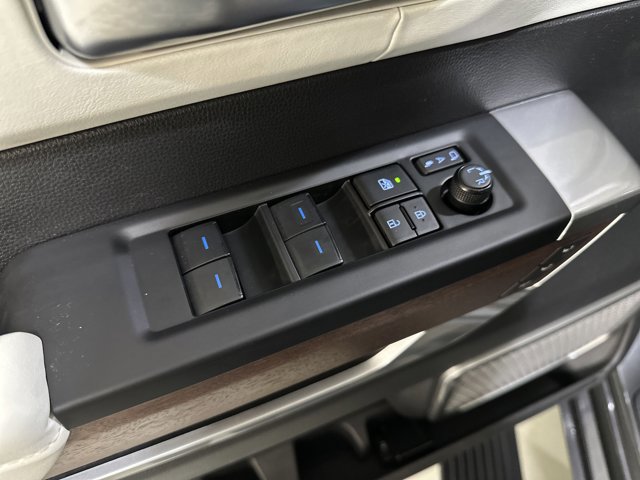 Used 2024 Toyota Sequoia Capstone AWD/4WD image 19