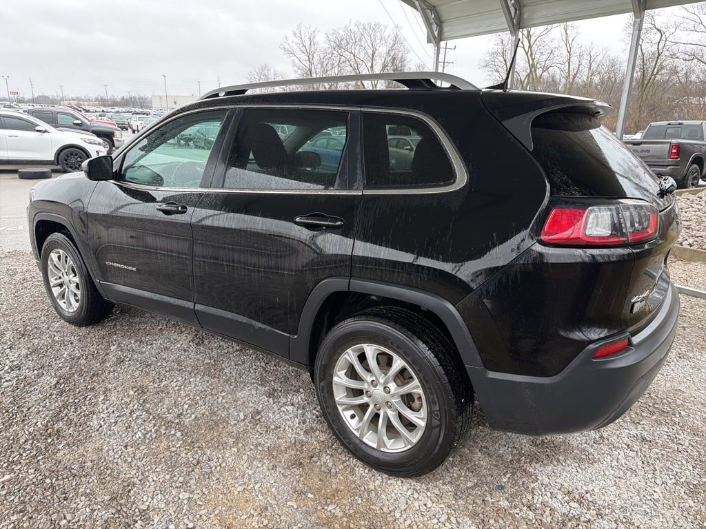 Used 2019 Jeep Cherokee Latitude w/ Popular Appearance Group image 4