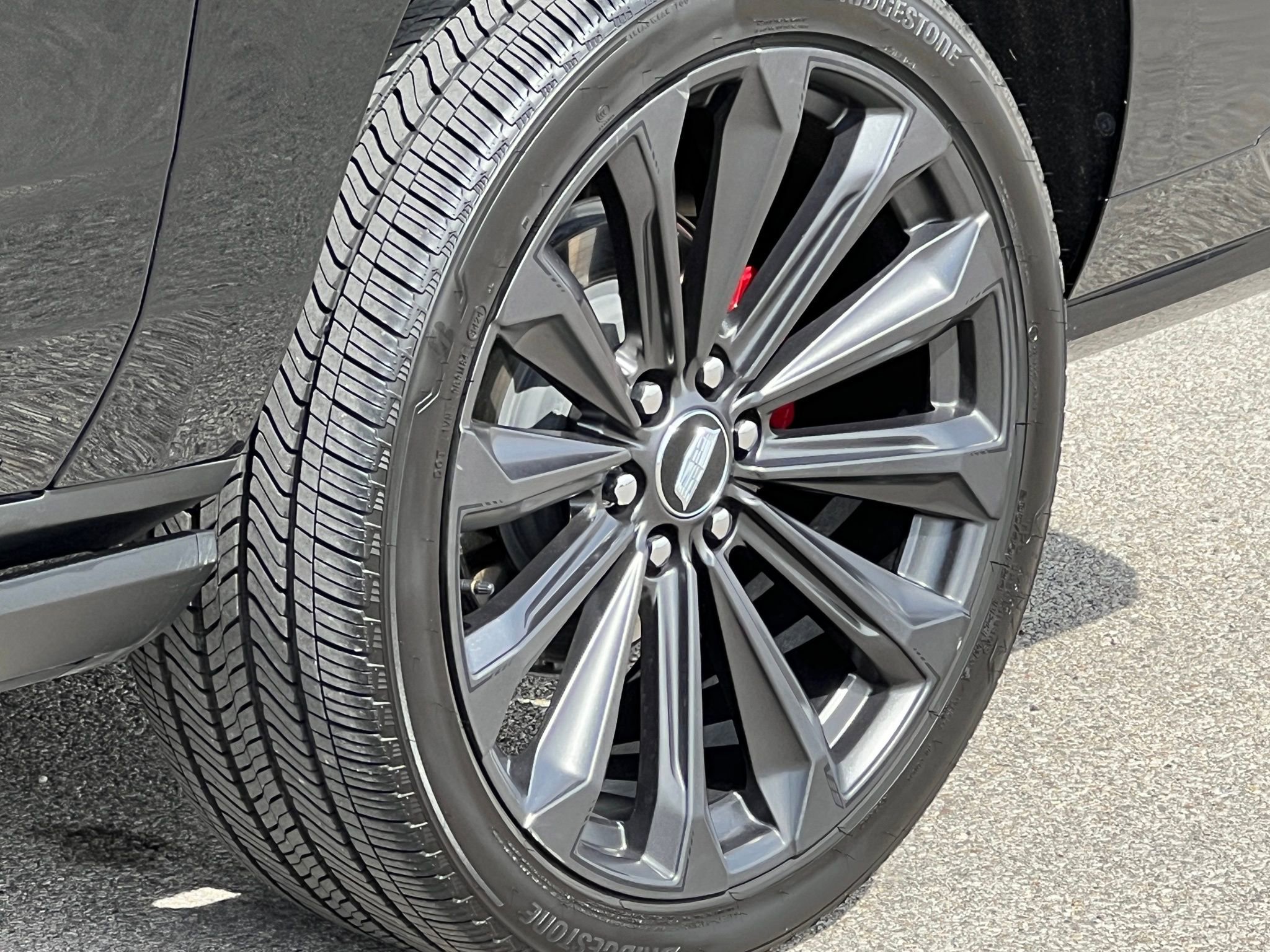 Used 2025 Cadillac Escalade ESV V image 15