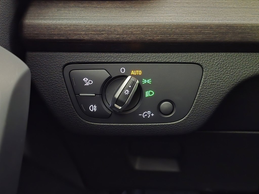 Used 2025 Audi Q5 2.0T Premium image 22