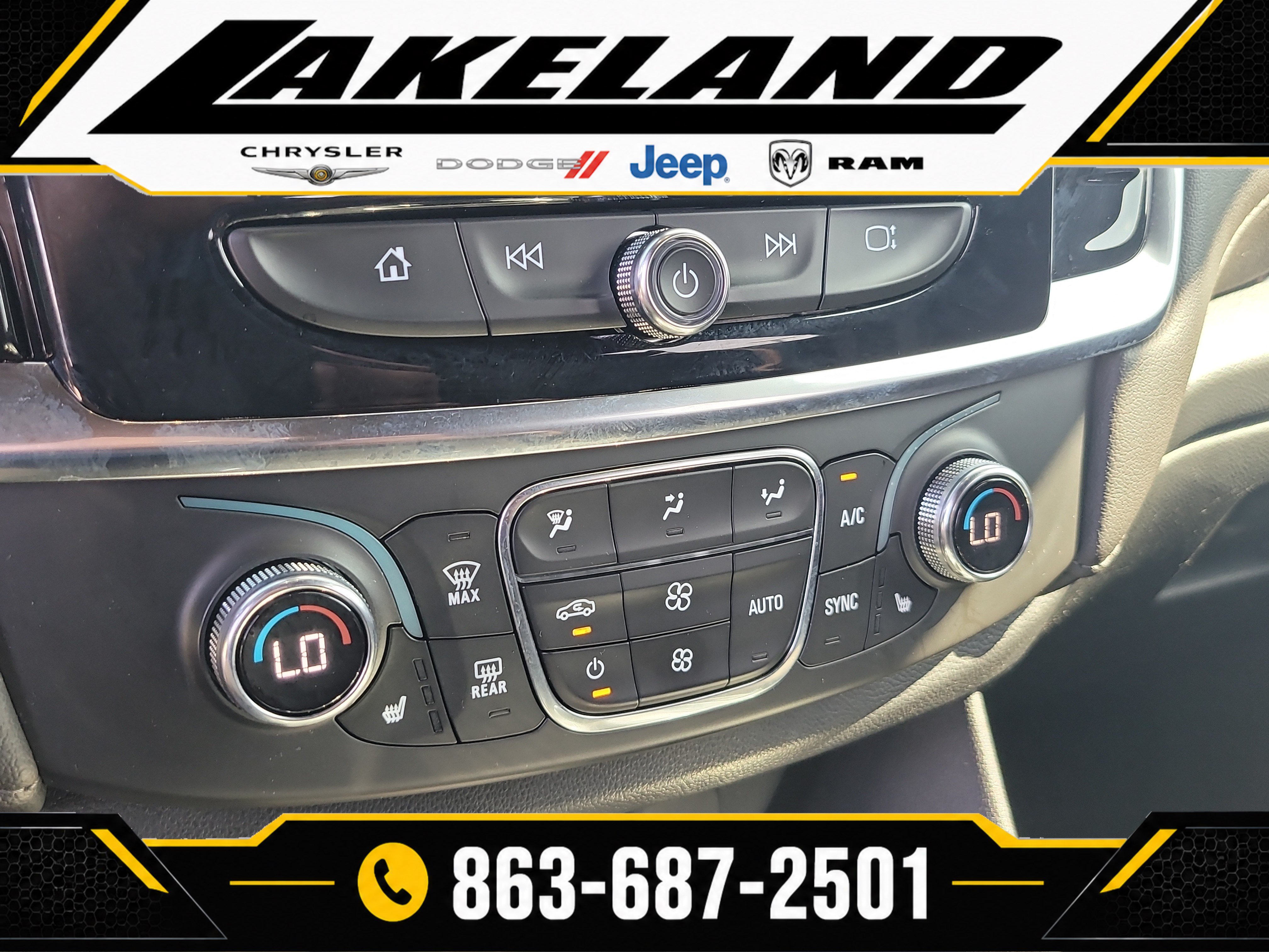 Used 2023 Chevrolet Traverse LT AWD/4WD image 23