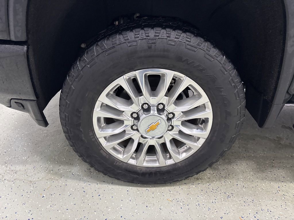 Used 2021 Chevrolet Silverado 3500 High Country image 9