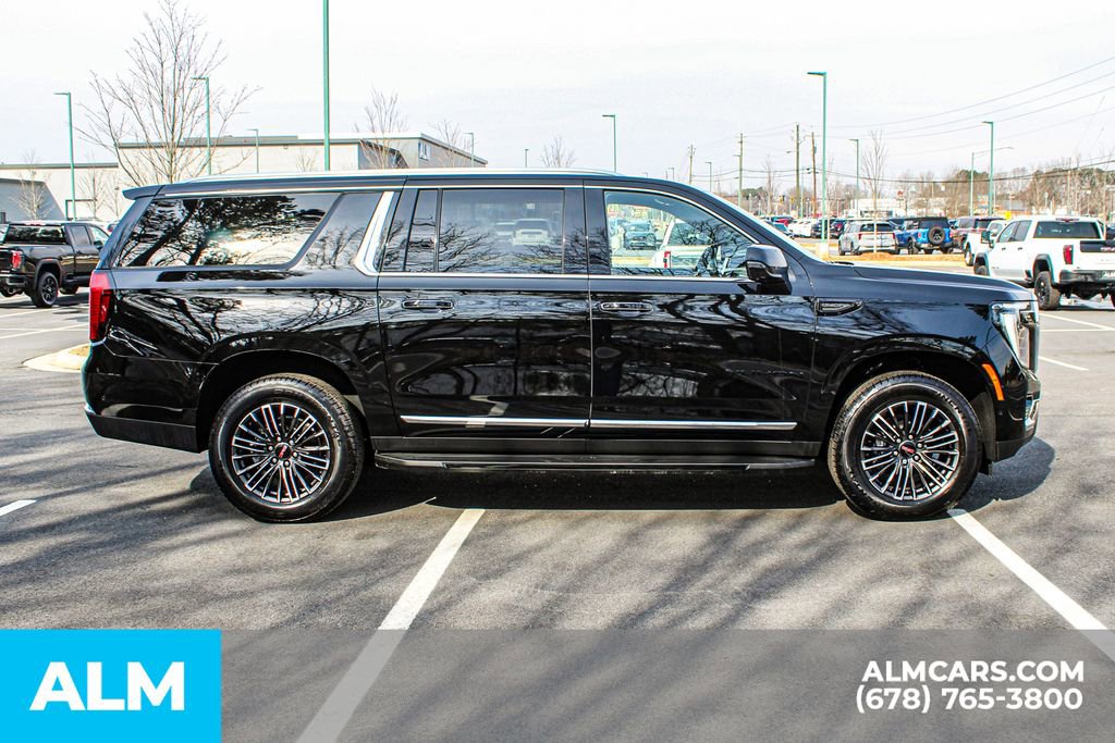 Used 2026 GMC Yukon XL Elevation image 8