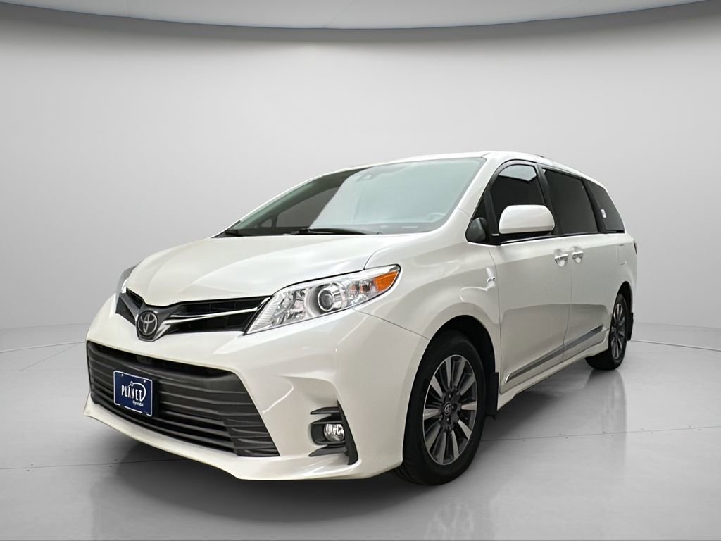 Used 2020 Toyota Sienna XLE w/ XLE Navigation Package AWD/4WD image 2