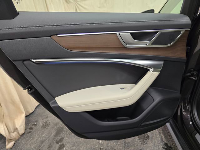 Used 2024 Audi A6 Premium Plus image 32