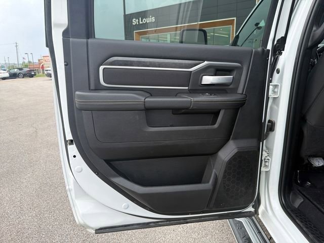 Used 2024 RAM 2500 Big Horn AWD/4WD image 27
