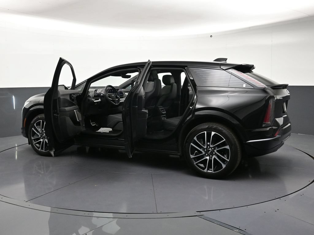 Used 2026 Cadillac Optiq Sport 1 AWD/4WD image 35