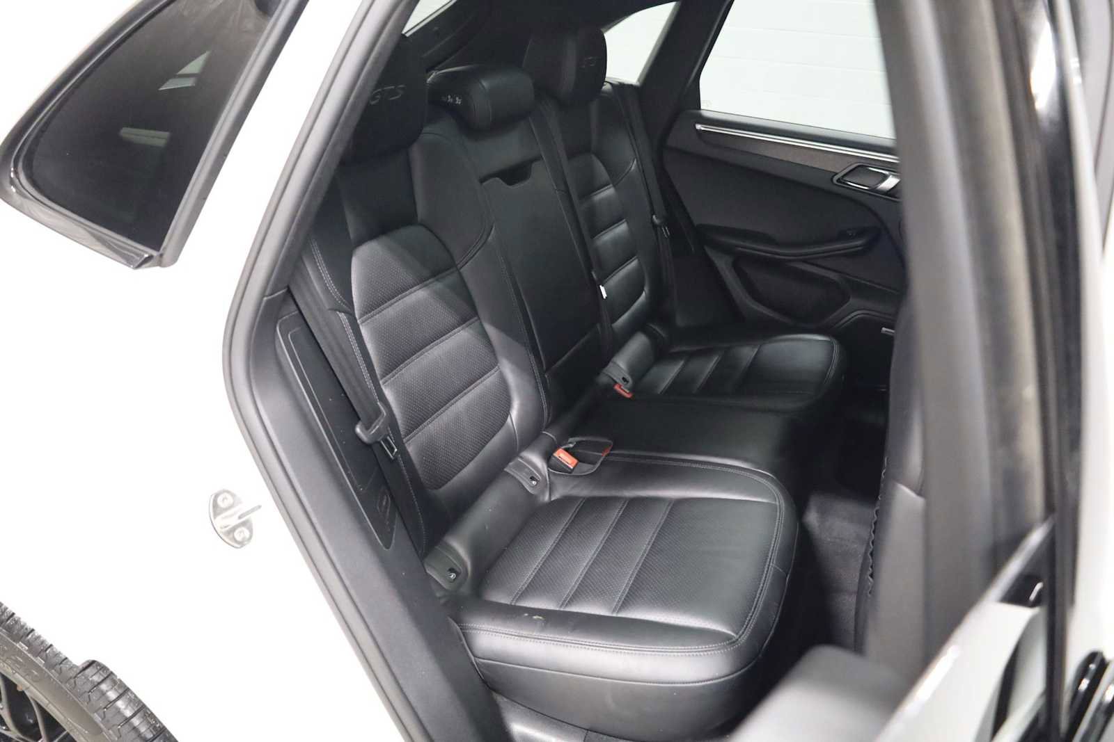 Used 2018 Porsche Macan GTS image 37