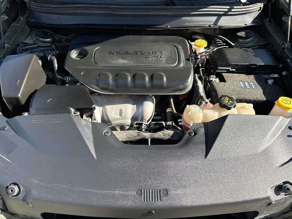 Used 2020 Jeep Cherokee Latitude FWD image 37