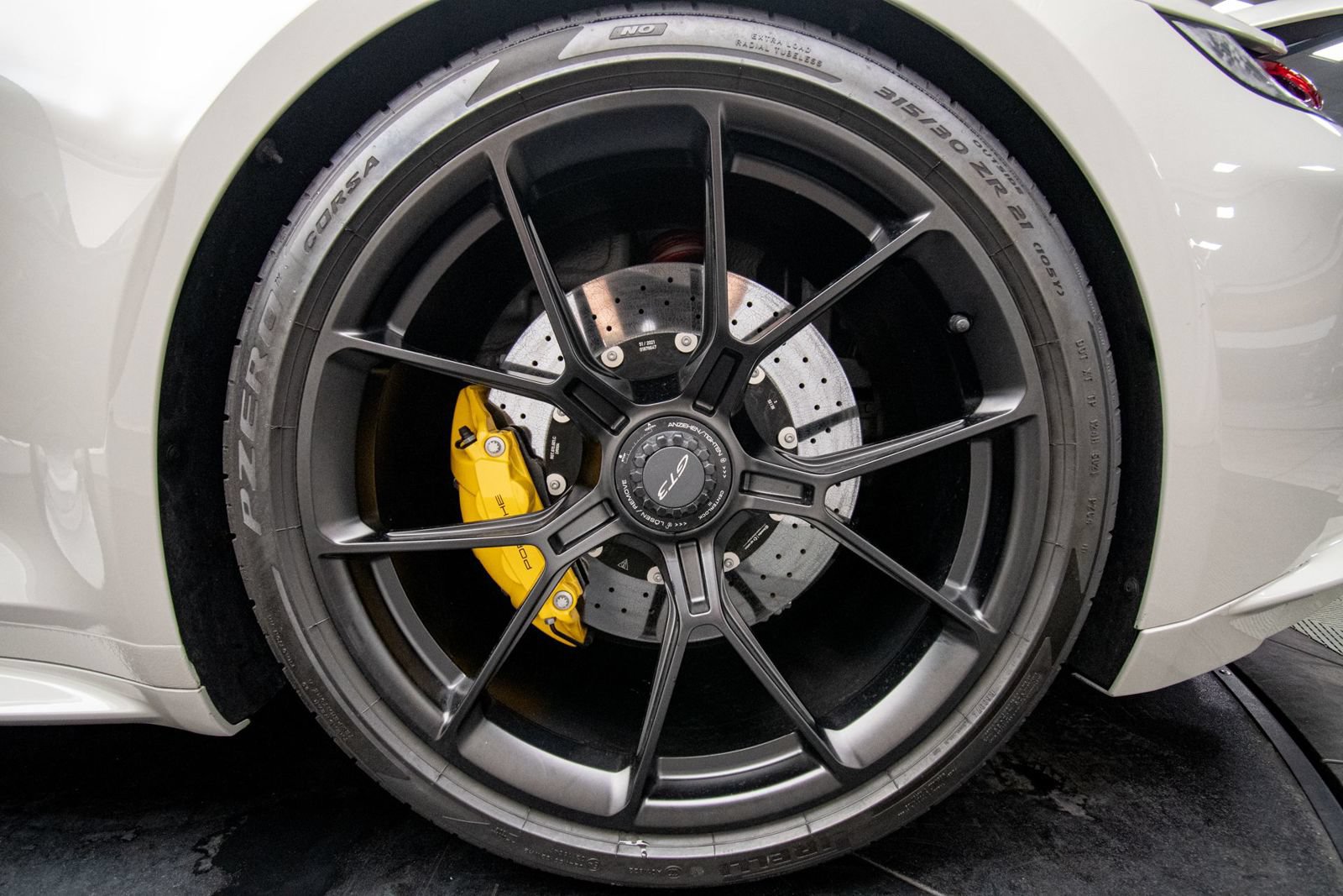 Used 2022 Porsche 911 GT3 RWD image 37