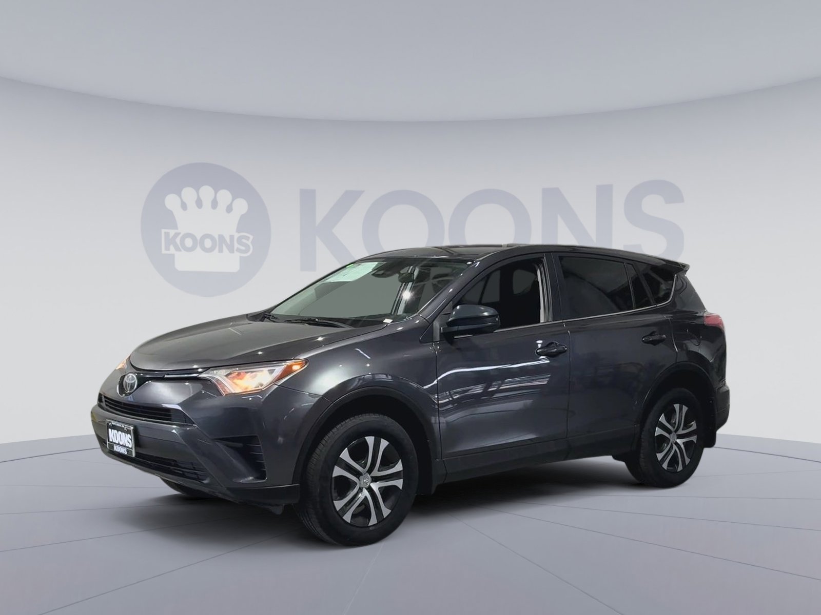 Used 2018 Toyota RAV4 LE image 8