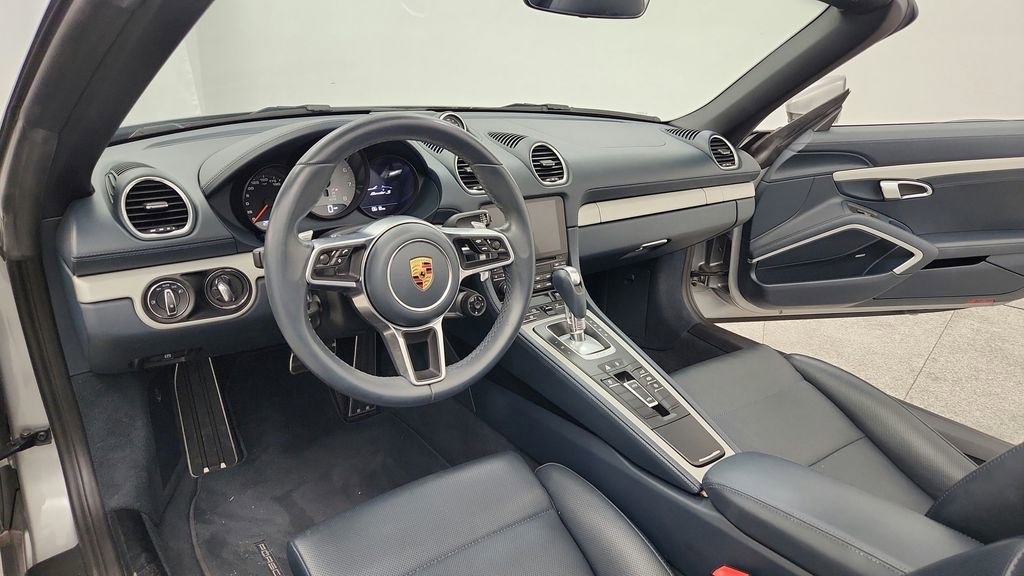 Used 2017 Porsche 718 Boxster S RWD image 27