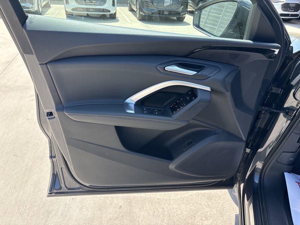 Certified 2025 Audi Q5 Premium w/ Convenience Package image 10