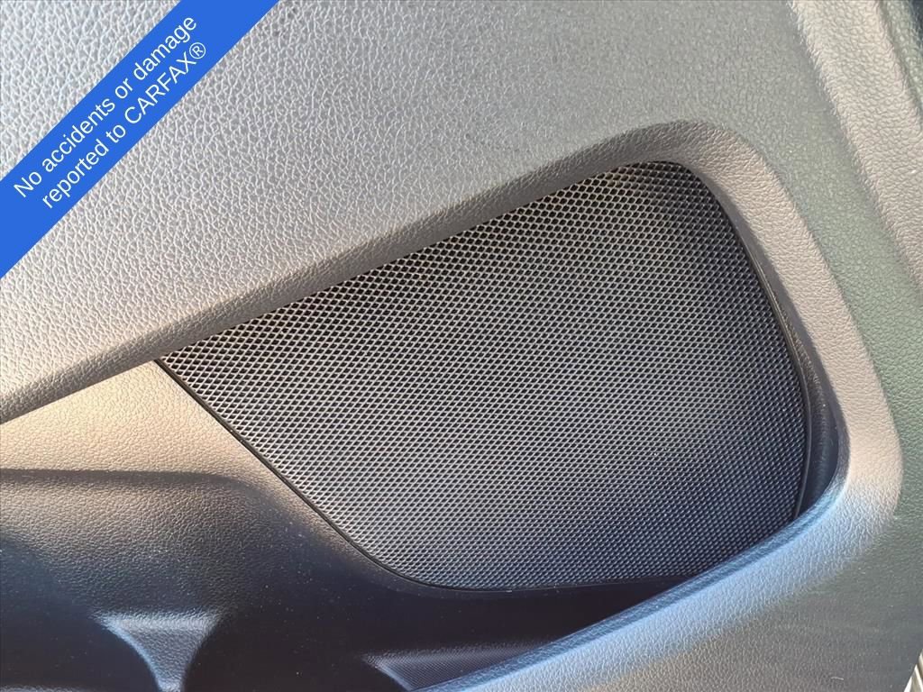 Used 2017 Ford Explorer Platinum image 16