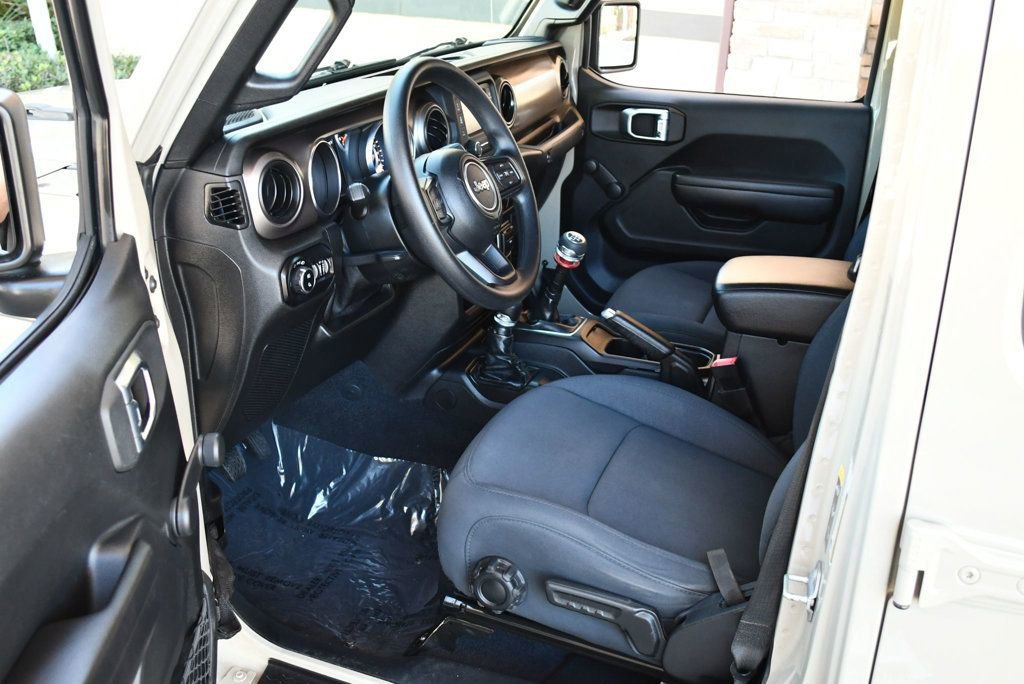 Used 2020 Jeep Gladiator Sport w/ Trailer Tow Package image 46